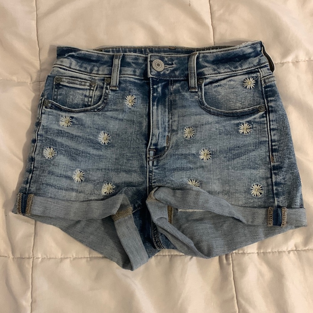 American eagle daisy shorts